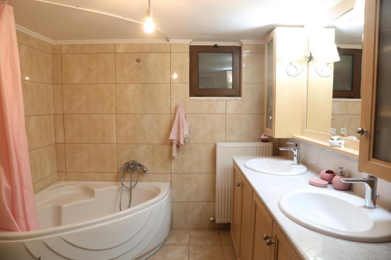 Chrisa'S Beautiful Apartment Chania Chania  ภายนอก รูปภาพ