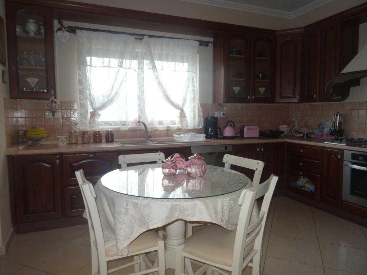 Chrisa'S Beautiful Apartment Chania Chania  ภายนอก รูปภาพ